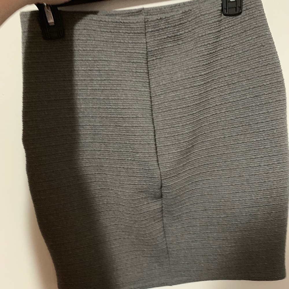 Grey pencil skirt